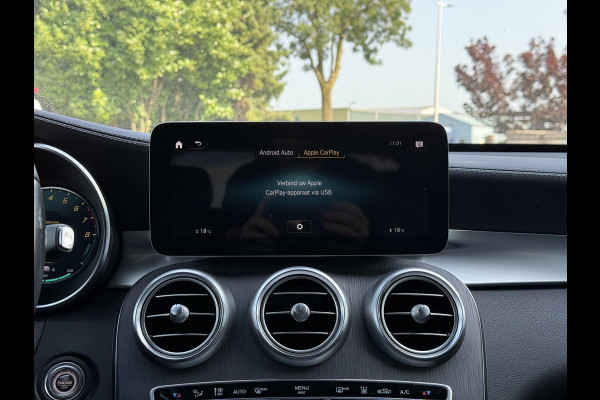 Mercedes-Benz GLC 300e Aut. 4MATIC Solution Luxury | Panorama | Trekhaak | Multi-Beam | Burmester |