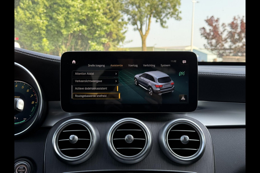 Mercedes-Benz GLC 300e Aut. 4MATIC Solution Luxury | Panorama | Trekhaak | Multi-Beam | Burmester |