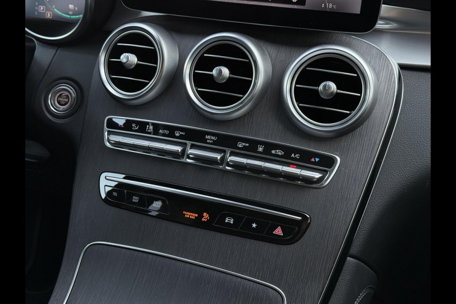 Mercedes-Benz GLC 300e Aut. 4MATIC Solution Luxury | Panorama | Trekhaak | Multi-Beam | Burmester |