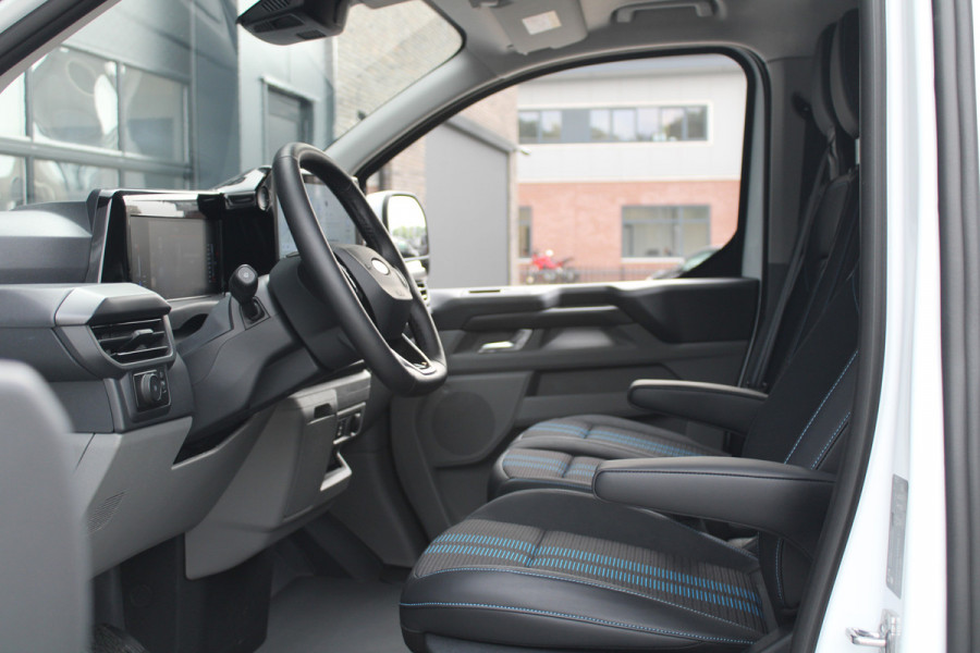 Ford Transit Custom 300 2.0 TDCI L2H1 Sport 170pk - 2x Schuifdeur - Trekhaak - ACC - 19'' LM Velgen - 70L Tank - Navi - Camera - Stoel & Stuurverwar