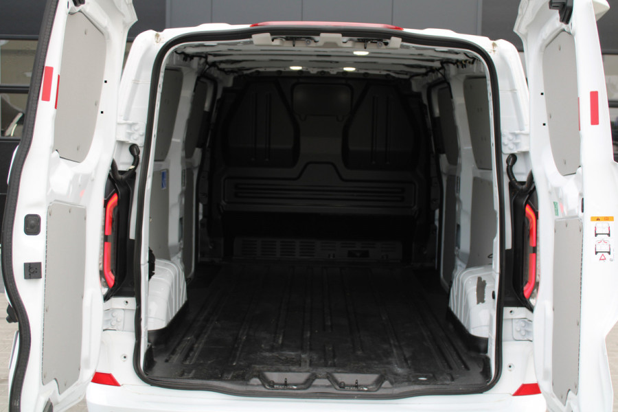 Ford Transit Custom 300 2.0 TDCI L2H1 Sport 170pk - 2x Schuifdeur - Trekhaak - ACC - 19'' LM Velgen - 70L Tank - Navi - Camera - Stoel & Stuurverwar