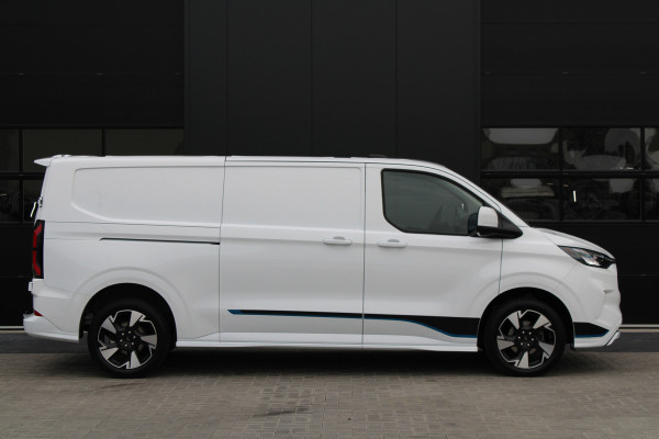 Ford Transit Custom 300 2.0 TDCI L2H1 Sport 170pk - 2x Schuifdeur - Trekhaak - ACC - 19'' LM Velgen - 70L Tank - Navi - Camera - Stoel & Stuurverwar