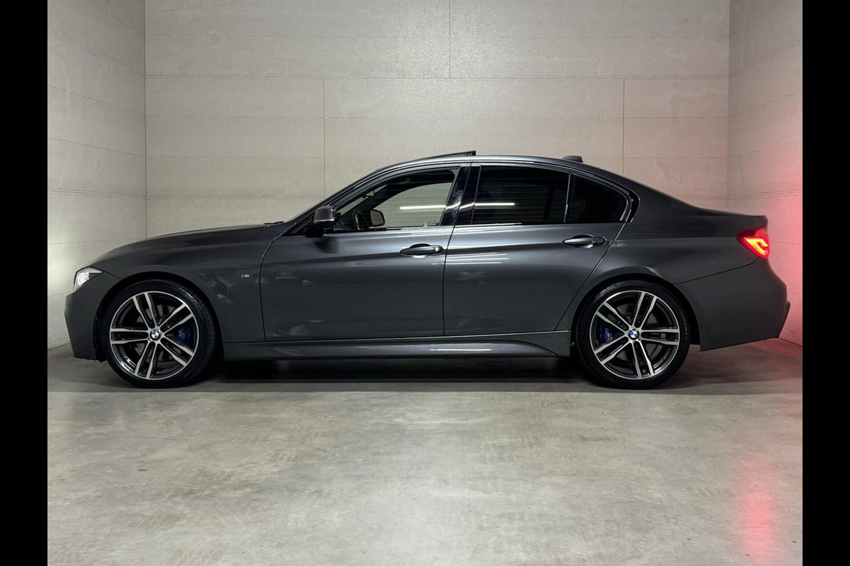 BMW 3-serie 320i M-Sport Pano Leer HUD CarPlay Camera Trekh. NAP