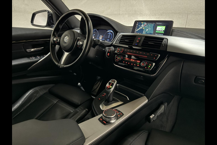 BMW 3-serie 320i M-Sport Pano Leer HUD CarPlay Camera Trekh. NAP