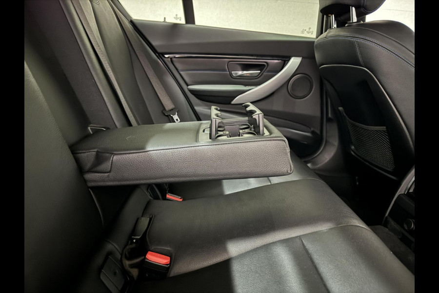 BMW 3-serie 320i M-Sport Pano Leer HUD CarPlay Camera Trekh. NAP