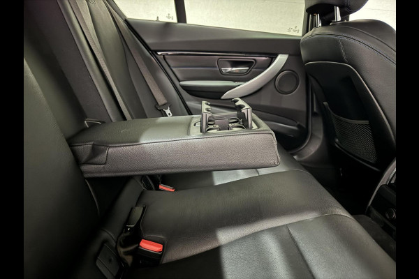 BMW 3-serie 320i M-Sport Pano Leer HUD CarPlay Camera Trekh. NAP