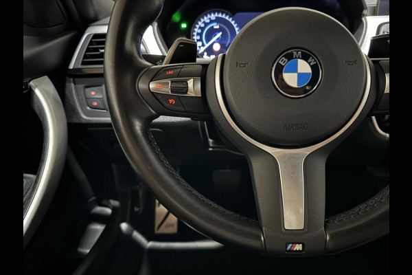 BMW 3-serie 320i M-Sport Pano Leer HUD CarPlay Camera Trekh. NAP