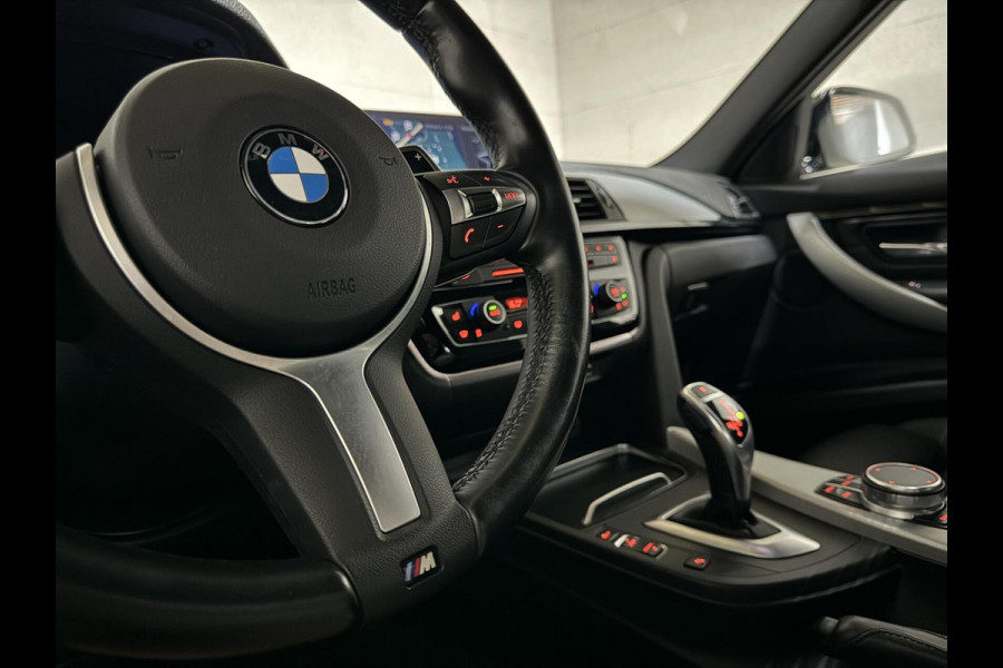 BMW 3-serie 320i M-Sport Pano Leer HUD CarPlay Camera Trekh. NAP