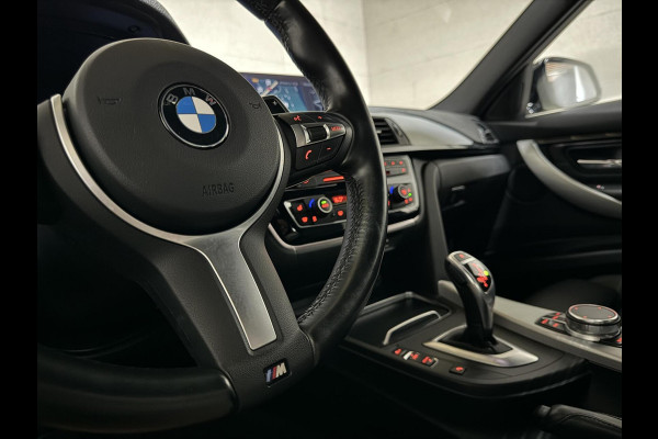 BMW 3-serie 320i M-Sport Pano Leer HUD CarPlay Camera Trekh. NAP