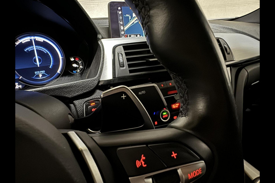 BMW 3-serie 320i M-Sport Pano Leer HUD CarPlay Camera Trekh. NAP