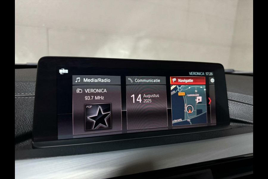 BMW 3-serie 320i M-Sport Pano Leer HUD CarPlay Camera Trekh. NAP