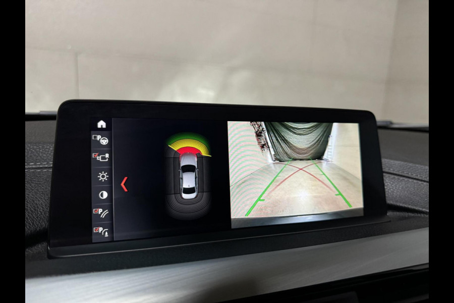 BMW 3-serie 320i M-Sport Pano Leer HUD CarPlay Camera Trekh. NAP