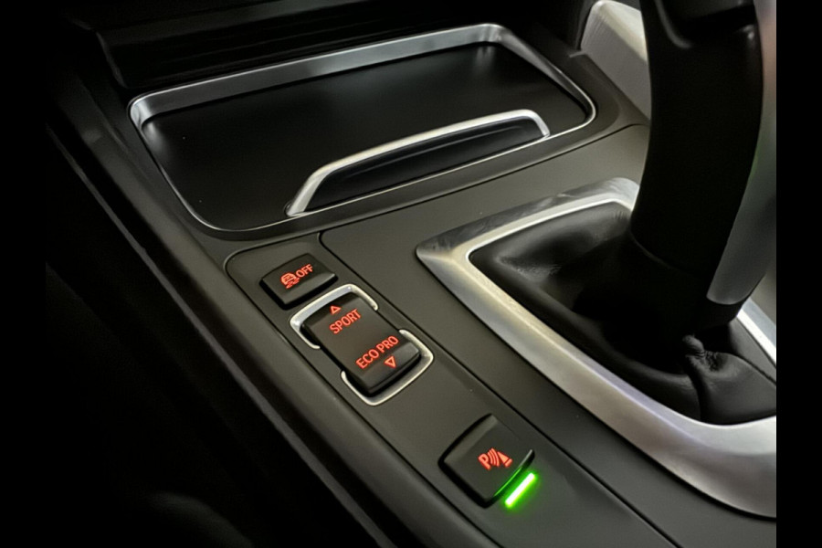 BMW 3-serie 320i M-Sport Pano Leer HUD CarPlay Camera Trekh. NAP