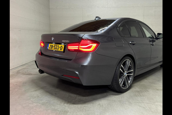 BMW 3-serie 320i M-Sport Pano Leer HUD CarPlay Camera Trekh. NAP