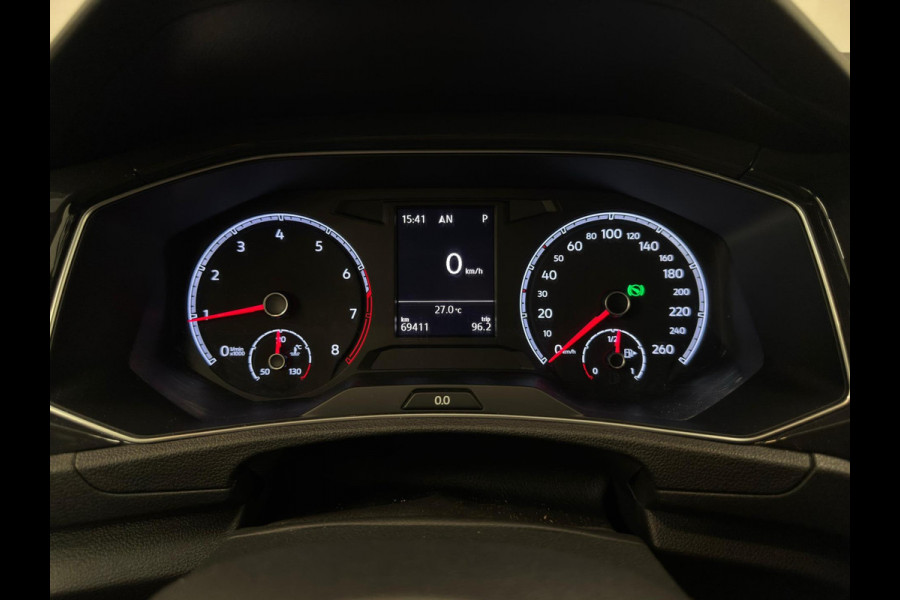 Volkswagen T-Roc 1.5 TSI Sport / Aut / Trekhaak / ACC / Clima