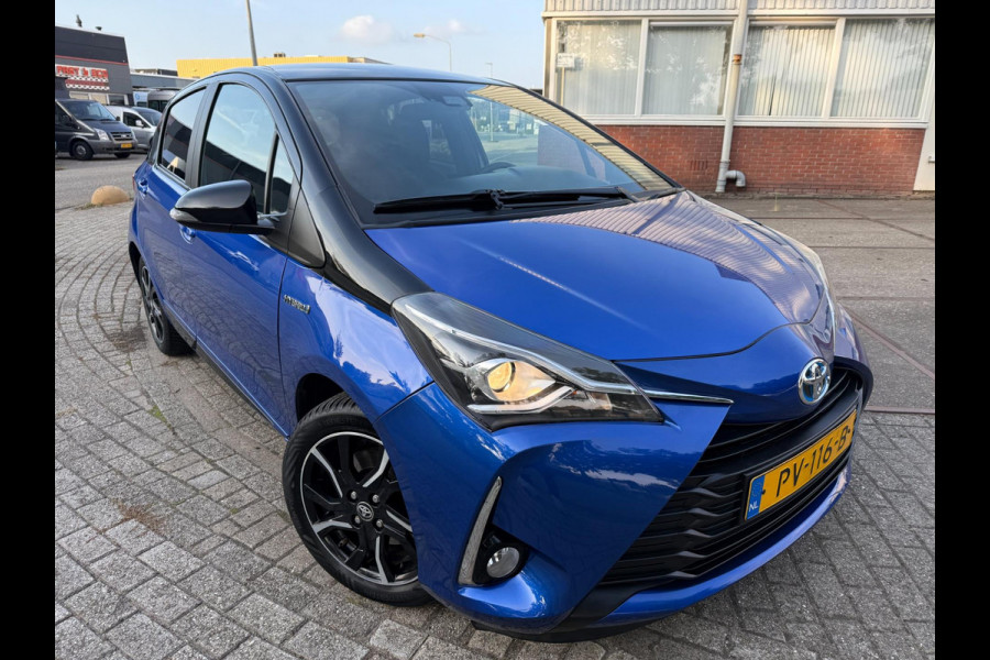 Toyota Yaris 1.5 Hybrid Bi-Tone 136PK NAVI CLIMA NAP LANE-ASSIST KEYLESS