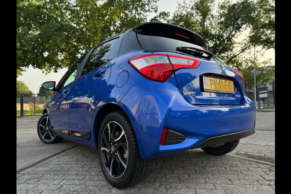 Toyota Yaris 1.5 Hybrid Bi-Tone 136PK NAVI CLIMA NAP LANE-ASSIST KEYLESS