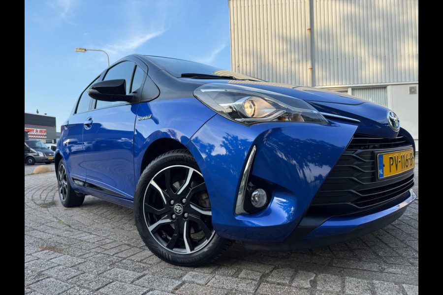 Toyota Yaris 1.5 Hybrid Bi-Tone 136PK NAVI CLIMA NAP LANE-ASSIST KEYLESS