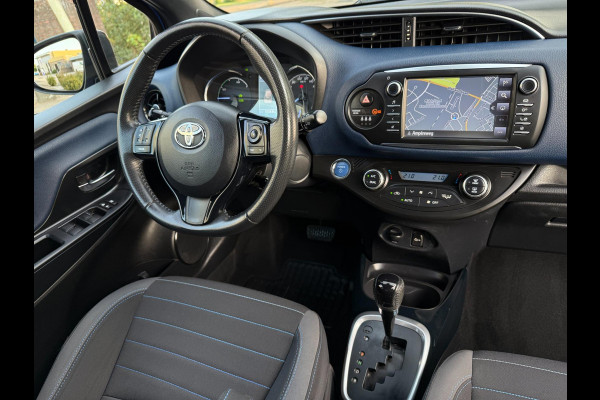Toyota Yaris 1.5 Hybrid Bi-Tone 136PK NAVI CLIMA NAP LANE-ASSIST KEYLESS