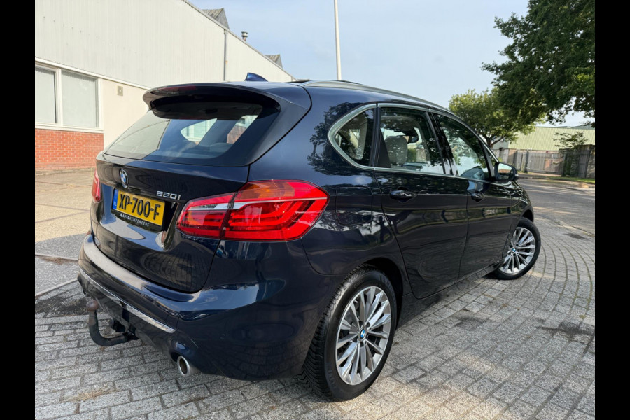 BMW 2 Serie Active Tourer 220i HIGH EXECUTIVE SPORT 192PK PANO NAP LEDER LUXE