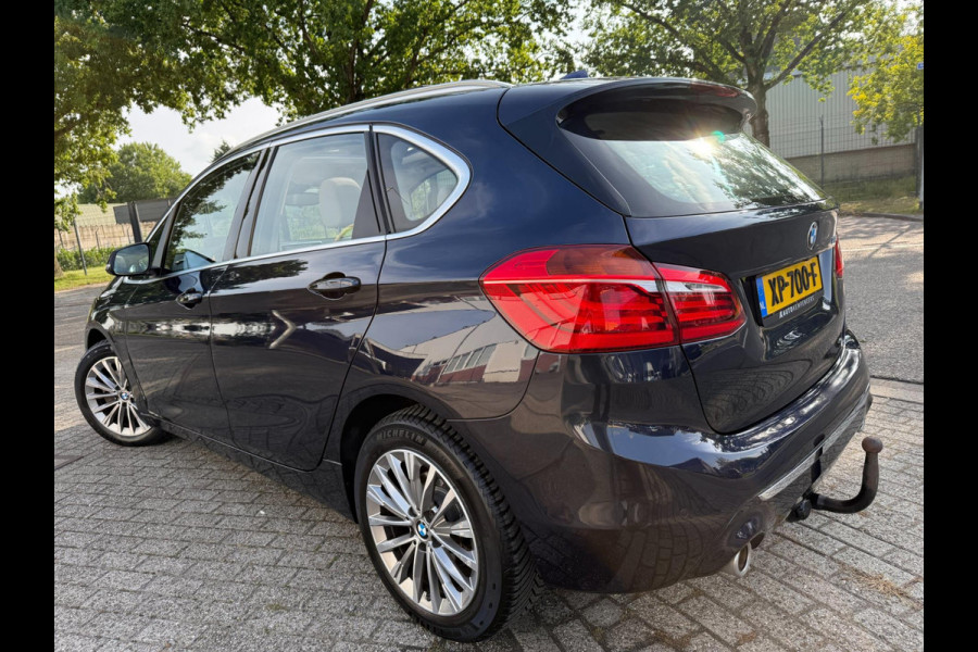 BMW 2 Serie Active Tourer 220i HIGH EXECUTIVE SPORT 192PK PANO NAP LEDER LUXE