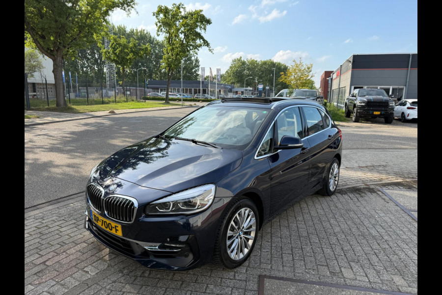 BMW 2 Serie Active Tourer 220i HIGH EXECUTIVE SPORT 192PK PANO NAP LEDER LUXE