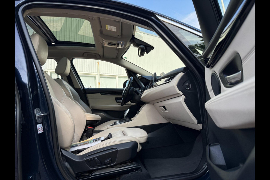 BMW 2 Serie Active Tourer 220i HIGH EXECUTIVE SPORT 192PK PANO NAP LEDER LUXE