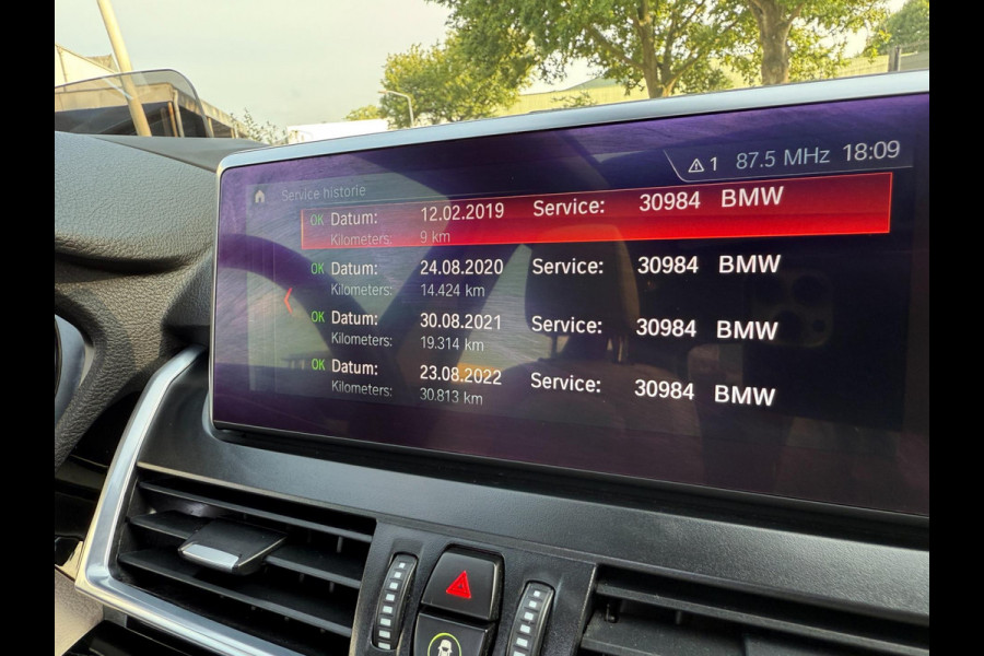 BMW 2 Serie Active Tourer 220i HIGH EXECUTIVE SPORT 192PK PANO NAP LEDER LUXE