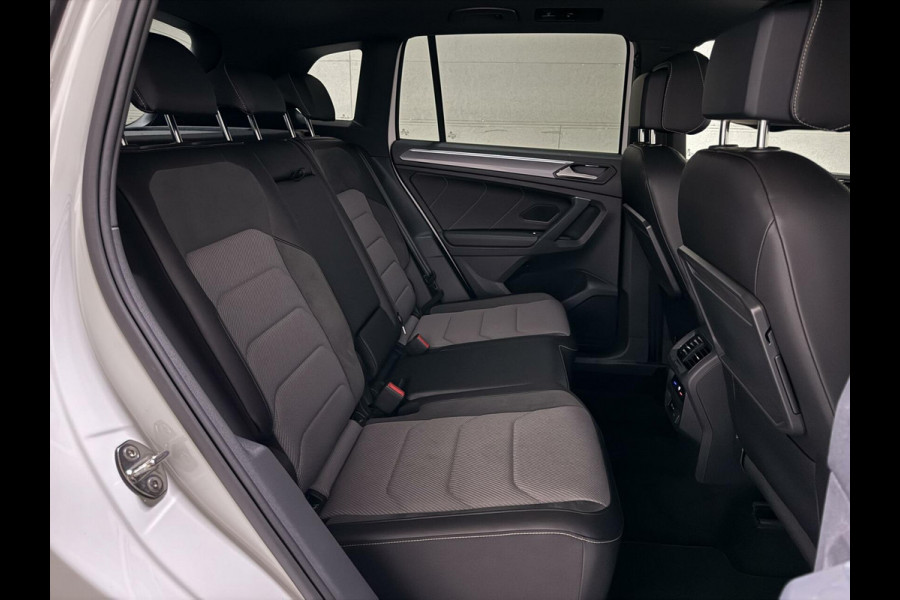 Volkswagen Tiguan 1.5 TSI R-Line Black Edition Pano Virtual Carplay NAP