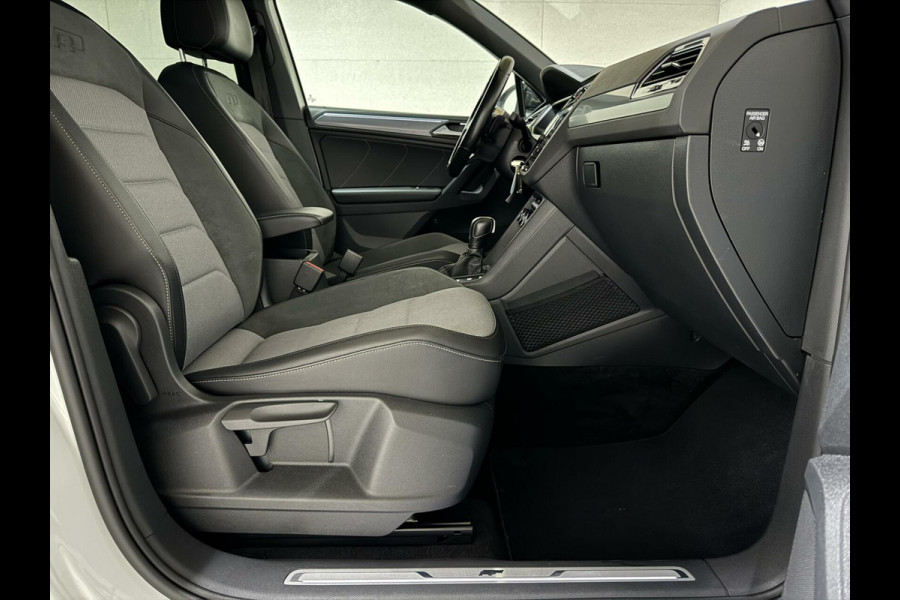 Volkswagen Tiguan 1.5 TSI R-Line Black Edition Pano Virtual Carplay NAP