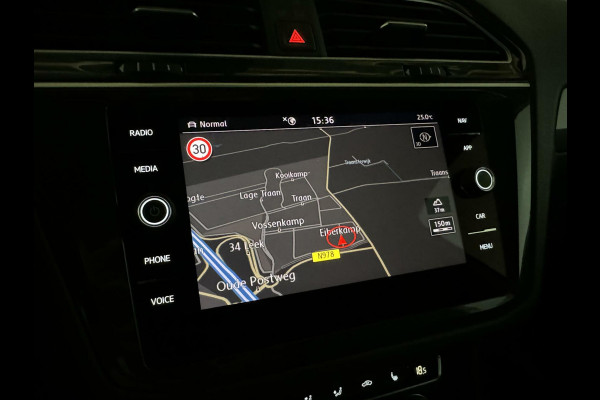 Volkswagen Tiguan 1.5 TSI R-Line Black Edition Pano Virtual Carplay NAP