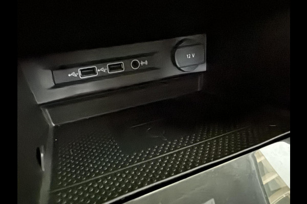 Volkswagen Tiguan 1.5 TSI R-Line Black Edition Pano Virtual Carplay NAP