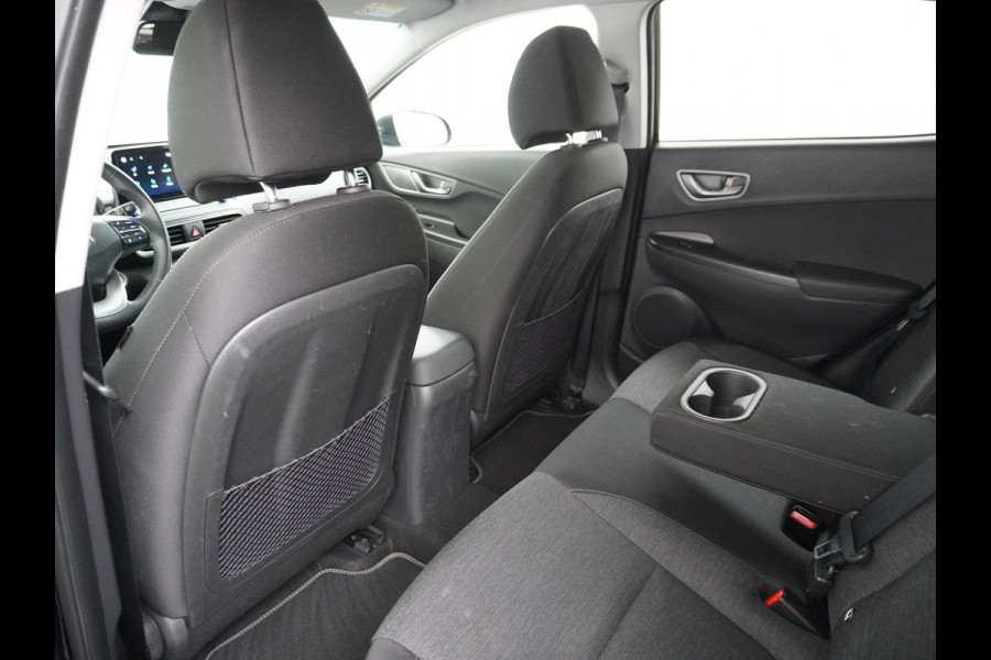Hyundai Kona EV 64kWh Camera Apple Carplay/Android Auto Navi Adaptive Cruise Camera HUD Trekhaak Pdc-V+A 17"LM Lane Assist Blind Spot Monitor FCA Keyless Led Etms systeem Forward Collision-Avoidance Assist Highway assist sys Origineel NLse auto,  garantie op accu 06-07-2028/160.000km
