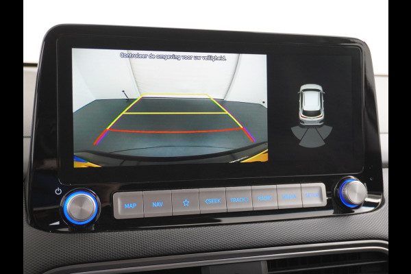 Hyundai Kona EV 64kWh Camera Apple Carplay/Android Auto Navi Adaptive Cruise Camera HUD Trekhaak Pdc-V+A 17"LM Lane Assist Blind Spot Monitor FCA Keyless Led Etms systeem Forward Collision-Avoidance Assist Highway assist sys Origineel NLse auto,  garantie op accu 06-07-2028/160.000km
