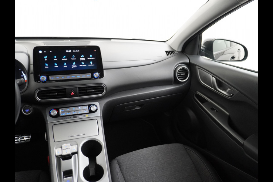 Hyundai Kona EV 64kWh Camera Apple Carplay/Android Auto Navi Adaptive Cruise Camera HUD Trekhaak Pdc-V+A 17"LM Lane Assist Blind Spot Monitor FCA Keyless Led Etms systeem Forward Collision-Avoidance Assist Highway assist sys Origineel NLse auto,  garantie op accu 06-07-2028/160.000km