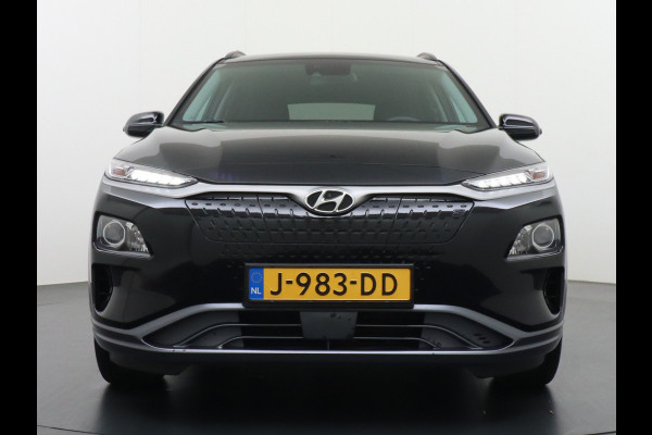 Hyundai Kona EV 64kWh Camera Apple Carplay/Android Auto Navi Adaptive Cruise Camera HUD Trekhaak Pdc-V+A 17"LM Lane Assist Blind Spot Monitor FCA Keyless Led Etms systeem Forward Collision-Avoidance Assist Highway assist sys Origineel NLse auto,  garantie op accu 06-07-2028/160.000km