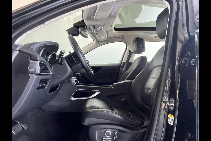 Jaguar F-Pace 2.0t AWD Prem Edition Panorama DAK / Leder Camera