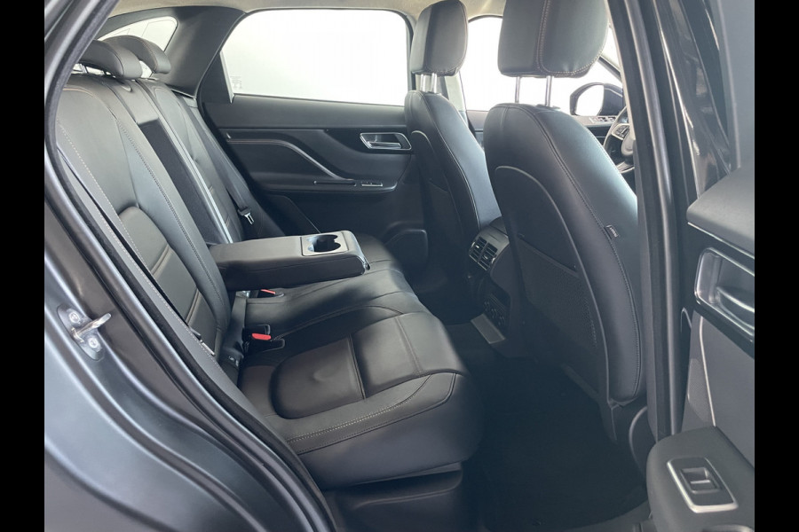 Jaguar F-Pace 2.0t AWD Prem Edition Panorama DAK / Leder Camera