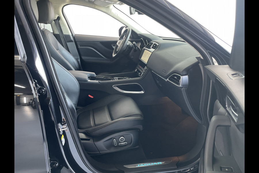 Jaguar F-Pace 2.0t AWD Prem Edition Panorama DAK / Leder Camera