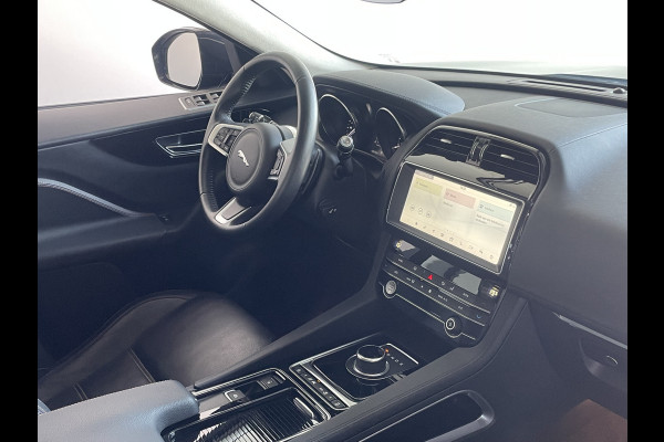 Jaguar F-Pace 2.0t AWD Prem Edition Panorama DAK / Leder Camera