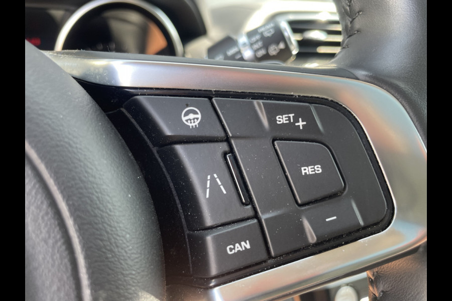 Jaguar F-Pace 2.0t AWD Prem Edition Panorama DAK / Leder Camera