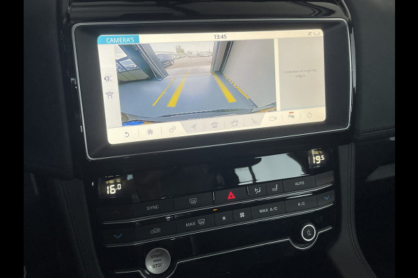Jaguar F-Pace 2.0t AWD Prem Edition Panorama DAK / Leder Camera