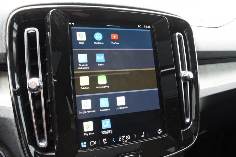 Volvo XC40 B4 211PK Automaat Ultimate Dark / Adaptieve Cruisecontrol / Elektr. schuifdak / Leer / Stoelverwarming / Stuurverwarming / Elektrische Stoelen / Elektr. achterklep / Harman Kardon / 360 graden camera /20" velgen