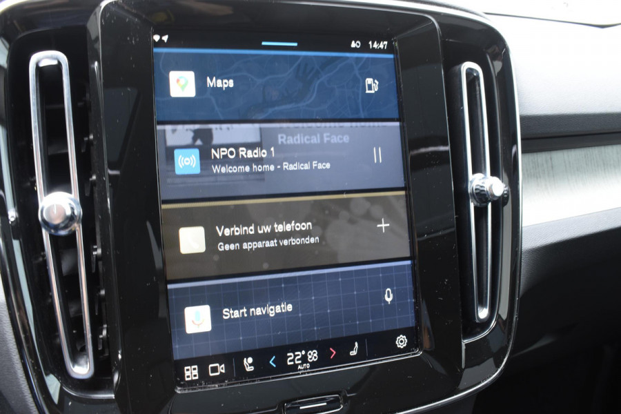 Volvo XC40 B4 211PK Automaat Ultimate Dark / Adaptieve Cruisecontrol / Elektr. schuifdak / Leer / Stoelverwarming / Stuurverwarming / Elektrische Stoelen / Elektr. achterklep / Harman Kardon / 360 graden camera /20" velgen