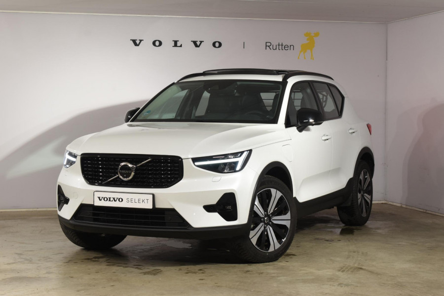 Volvo XC40 T5 262PK Automaat Recharge Ultimate Dark / Adaptieve Cruisecontrol / Elektr. schuifdak / Leer / Stoelverwarming / Stuurverwarming / Elektrische Stoelen / Trekhaak / Elektr. achterklep / Harman Kardon / 360 graden camera