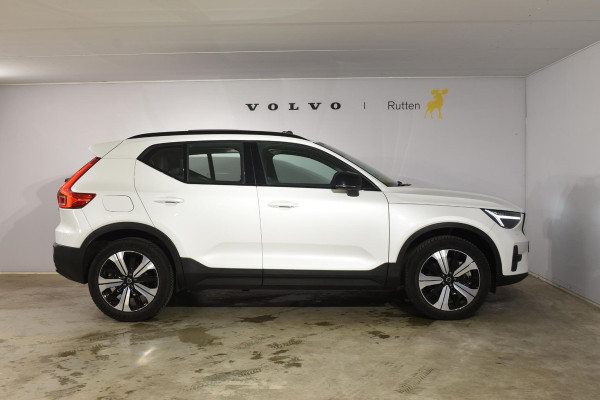 Volvo XC40 T5 262PK Automaat Recharge Ultimate Dark / Adaptieve Cruisecontrol / Elektr. schuifdak / Leer / Stoelverwarming / Stuurverwarming / Elektrische Stoelen / Trekhaak / Elektr. achterklep / Harman Kardon / 360 graden camera