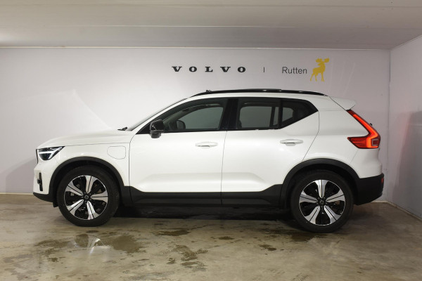 Volvo XC40 T5 262PK Automaat Recharge Ultimate Dark / Adaptieve Cruisecontrol / Elektr. schuifdak / Leer / Stoelverwarming / Stuurverwarming / Elektrische Stoelen / Trekhaak / Elektr. achterklep / Harman Kardon / 360 graden camera