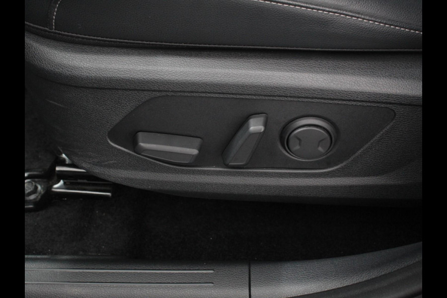 Kia Sportage 1.6 T-GDi Plug-in Hybrid AWD DynamicPlusLine Climate control Adaptieve cruise control Achteruitrij camera Parkeersensoren Keyless LED Verwarmde voorstoelen Stuurwiel verwarmd Apple Carplay/ Android Auto