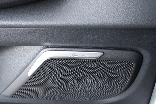 Mercedes-Benz V-Klasse 300d / XXL / DC / 4-Matic / 2x Elec Schuifdeur / 360 Camera / Burmester / Vol Opties / NIEUWSTAAT