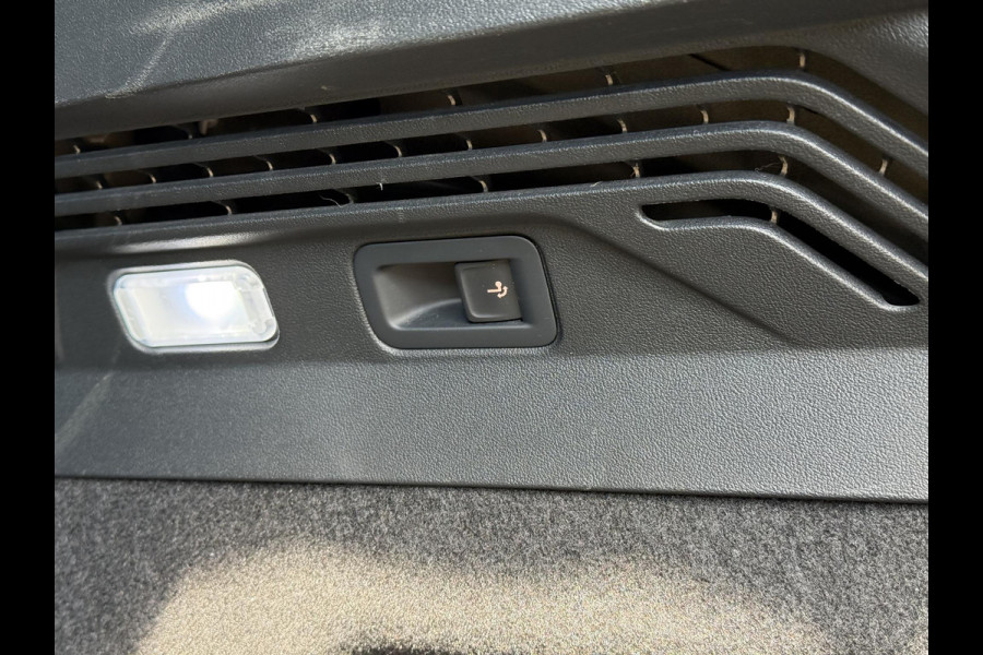 Volkswagen ID.4 Pro 77 kWh | Navi | Carplay | Trekhaak |
